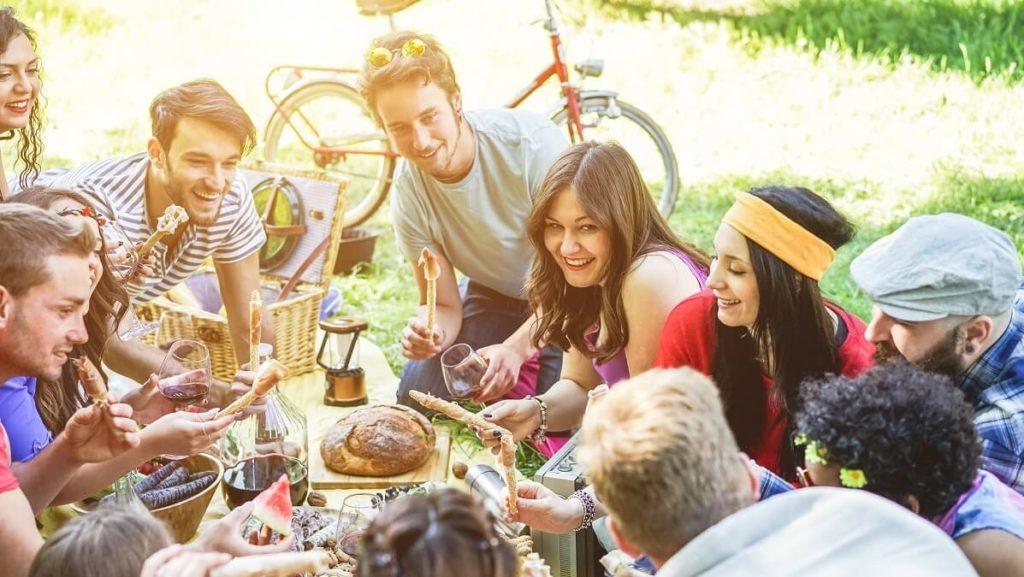 Repas dans les vignes